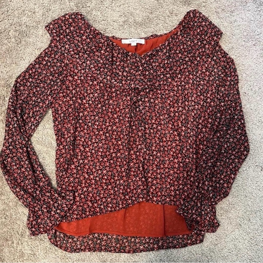 🌸3 for $10🌸 LOFT Floral Blouse - Black and Red